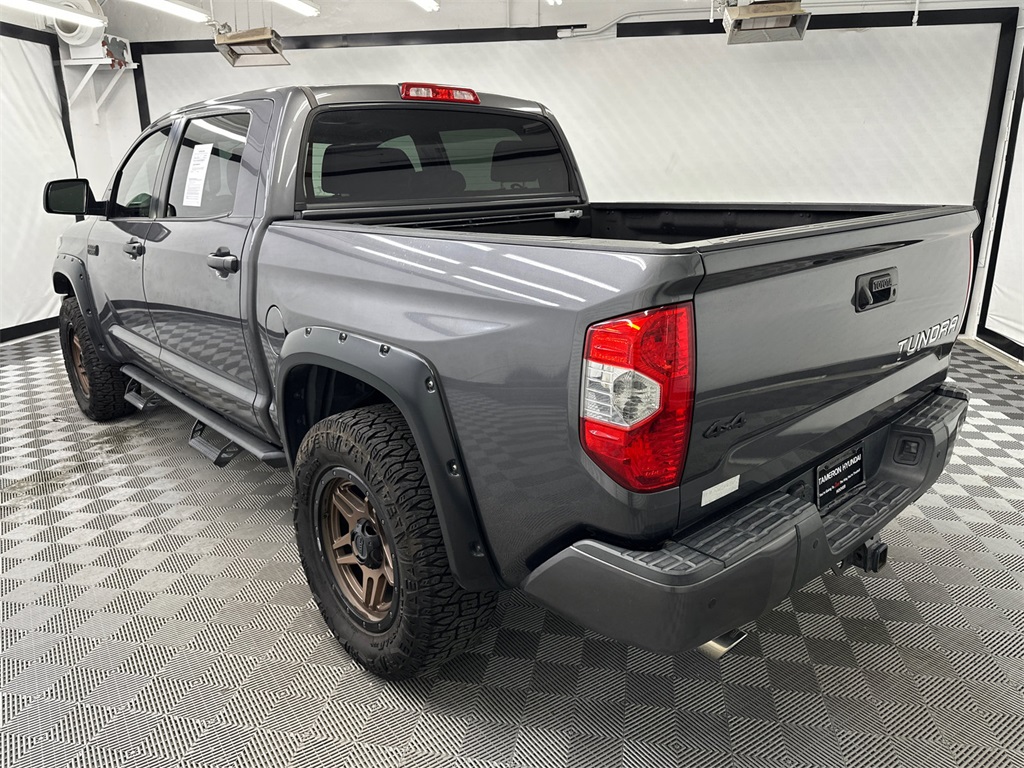 2014 Toyota Tundra Platinum CrewMax photo 3