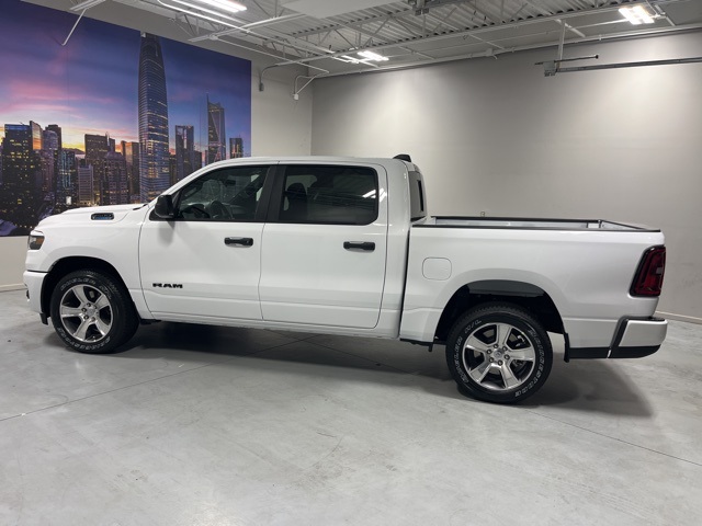 2025 Ram 1500 Tradesman photo 4