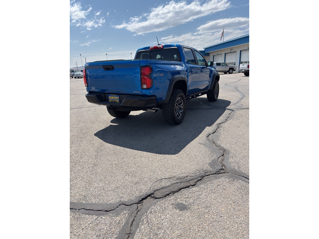 2024 Chevrolet Colorado ZR2 photo 2