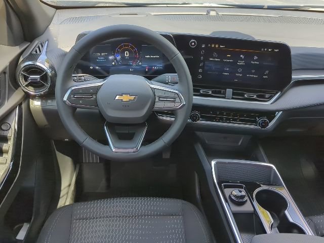 2026 Chevrolet Equinox LT photo 3