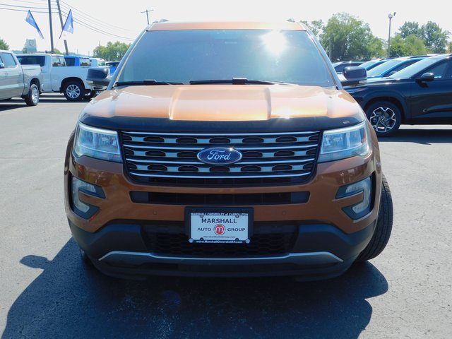 2017 Ford Explorer XLT photo 2
