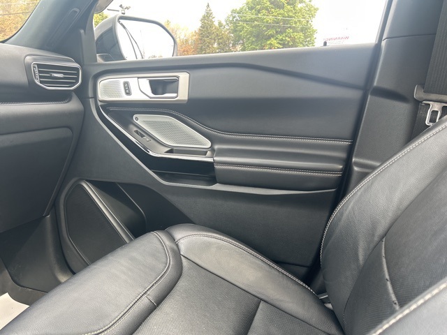 2021 Ford Explorer ST photo 28