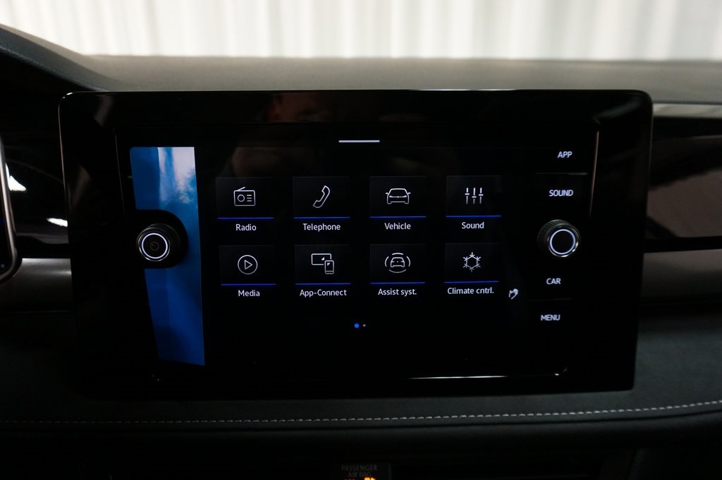 2025 Volkswagen Taos SE photo 14