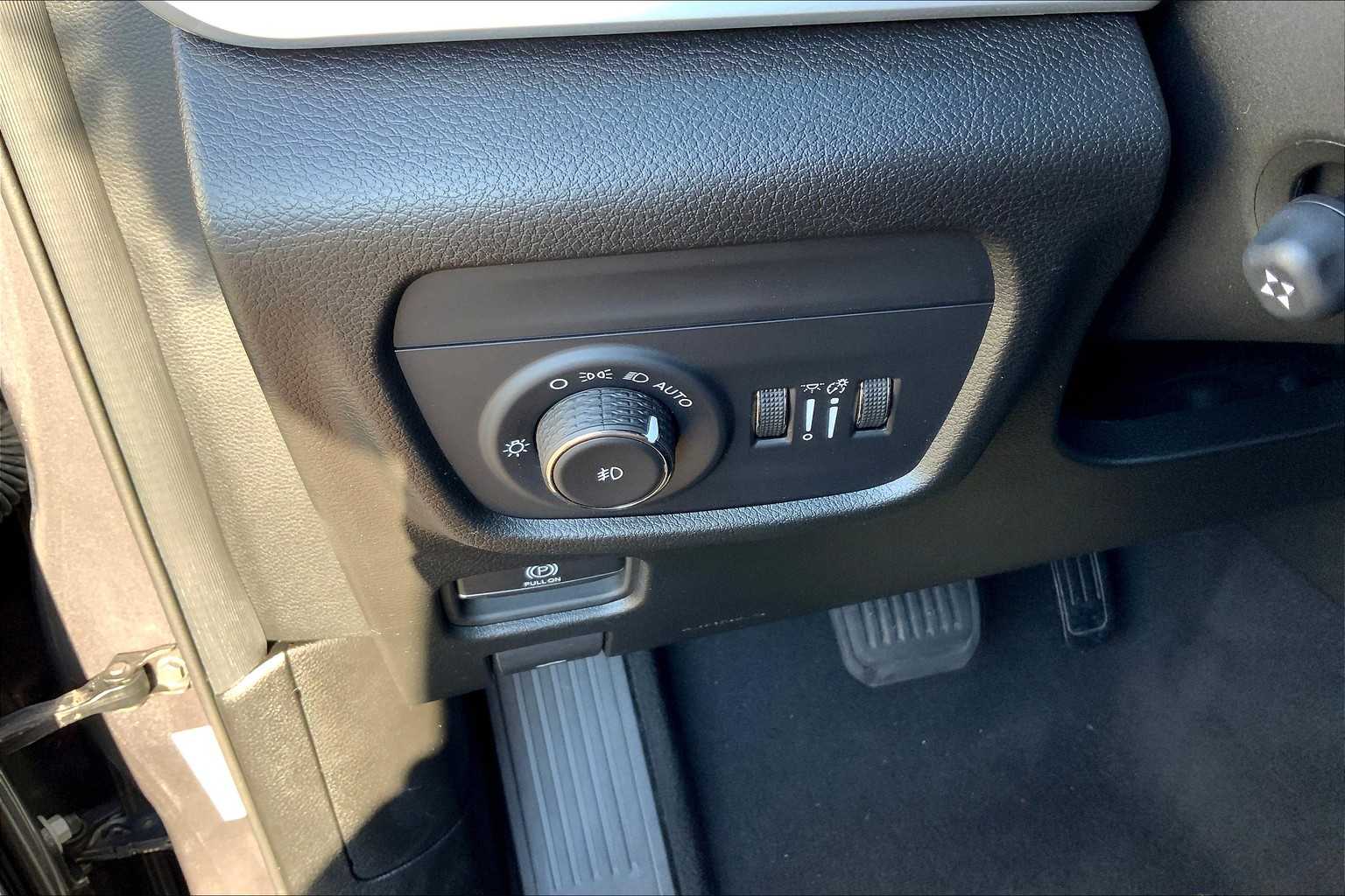 2024 Jeep Grand Cherokee Limited photo 30