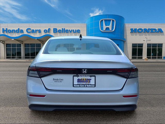 2025 Honda Accord SE photo 4