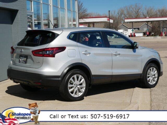 2021 Nissan Rogue Sport S photo 3