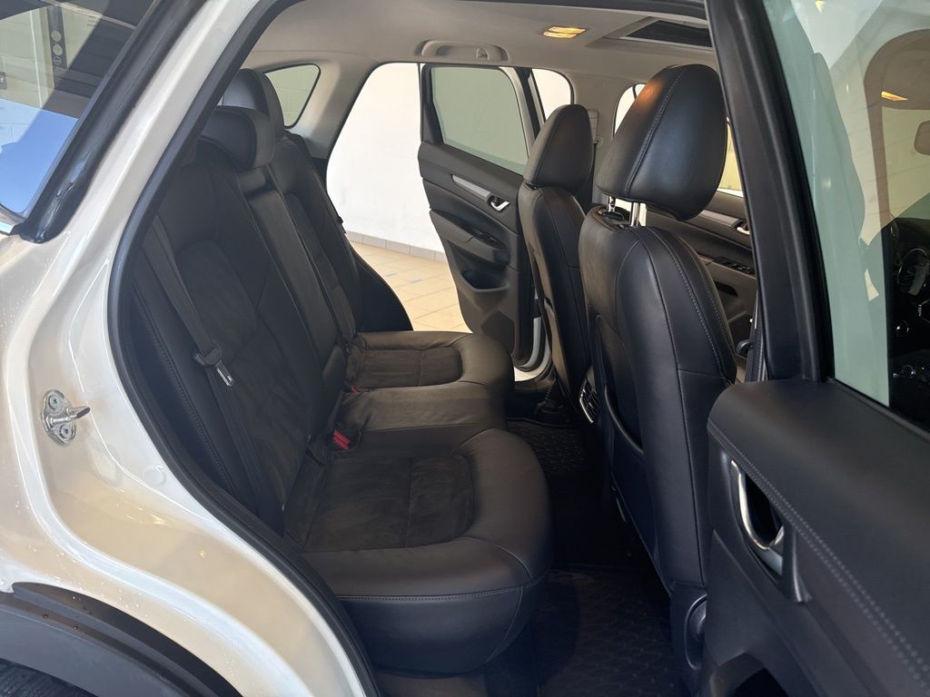 2017 Mazda CX-5 Touring photo 11