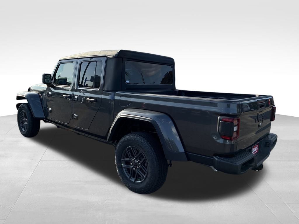 2025 Jeep Gladiator Sport S photo 4
