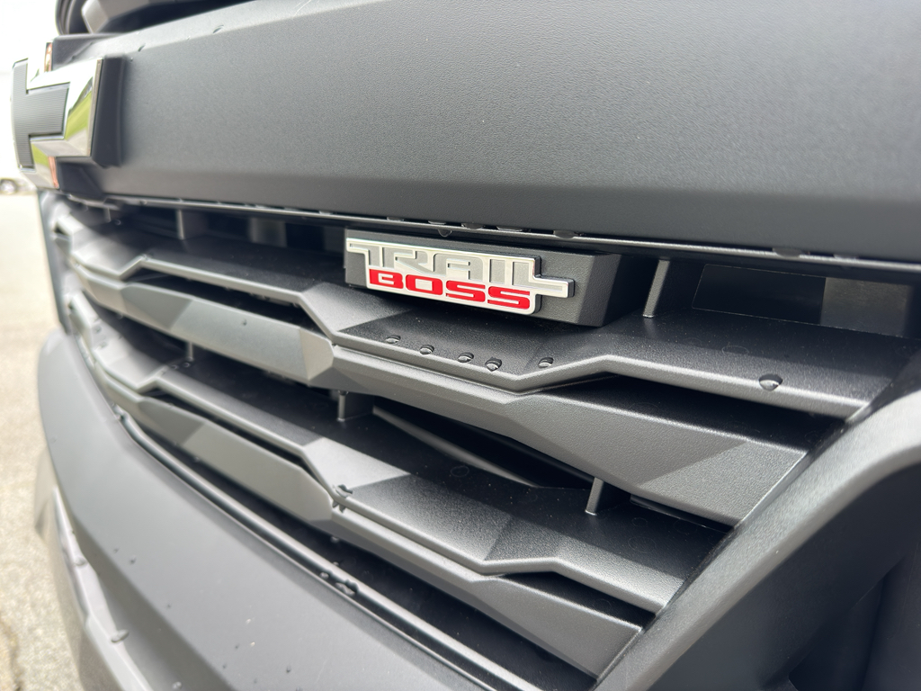 2026 Chevrolet Colorado Trail Boss photo 9