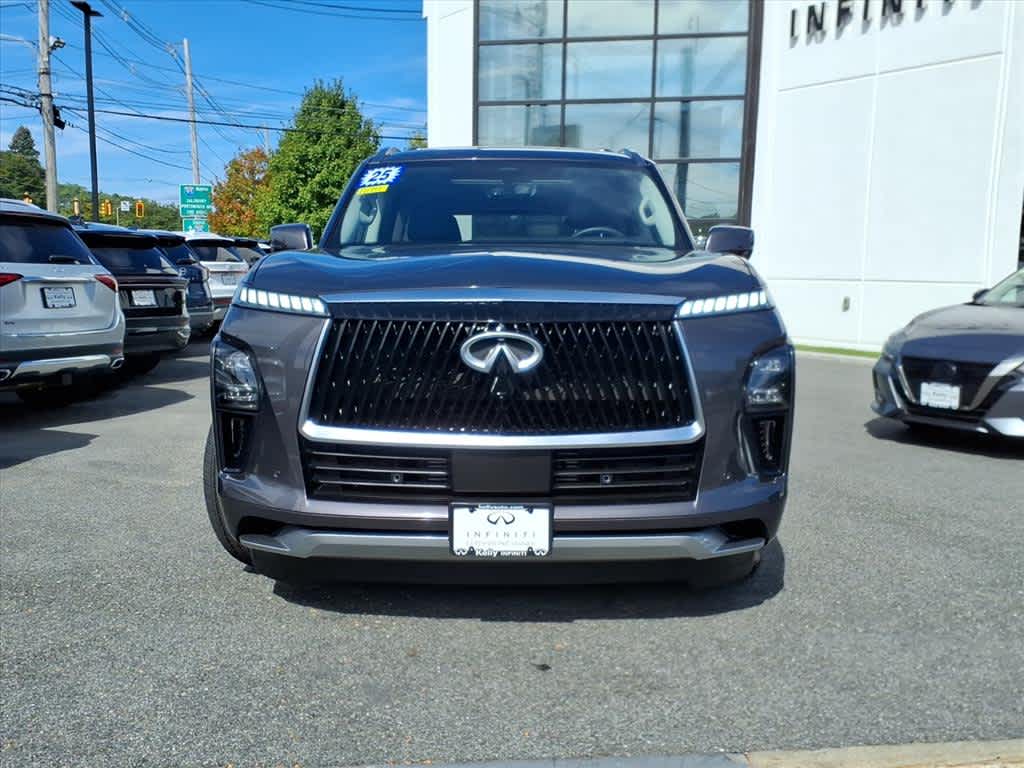 2025 Infiniti QX80 Luxe photo 2