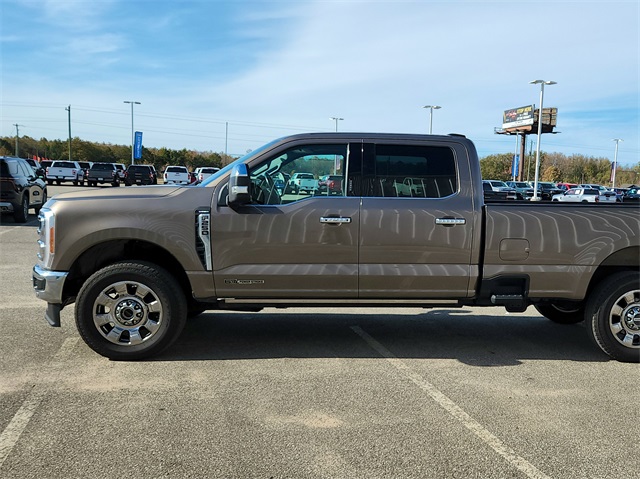 2023 Ford F-250 XL photo 3