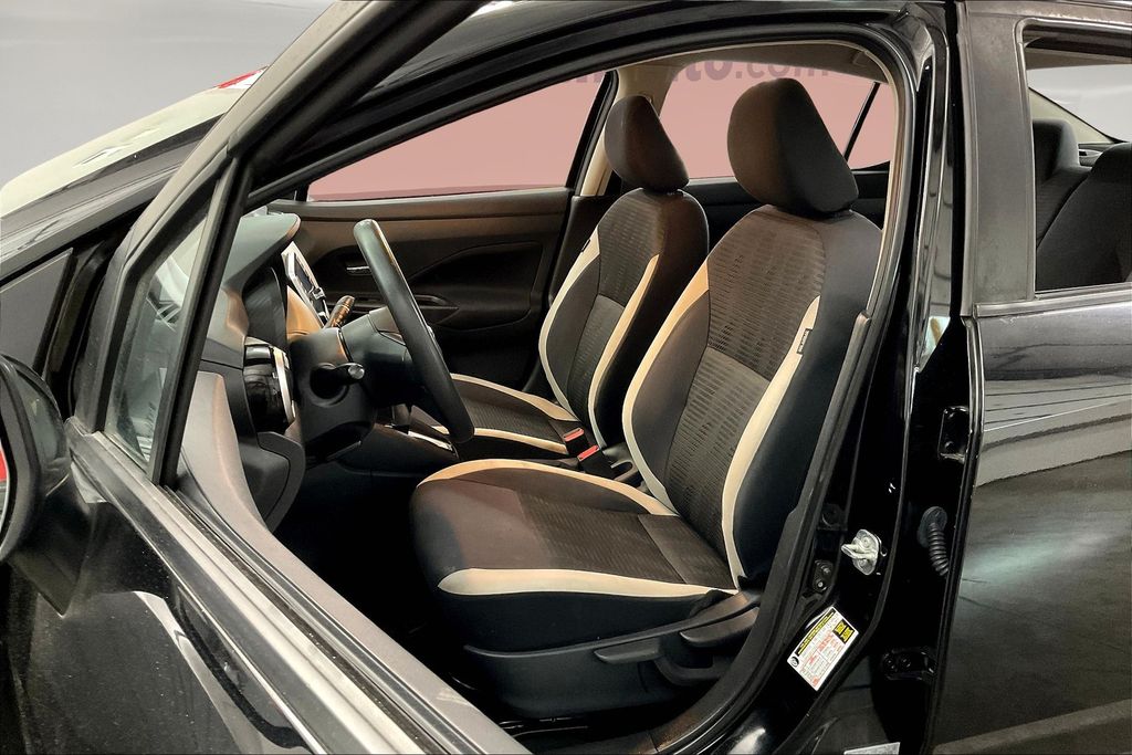 2021 Nissan Versa 1.6 SV photo 24