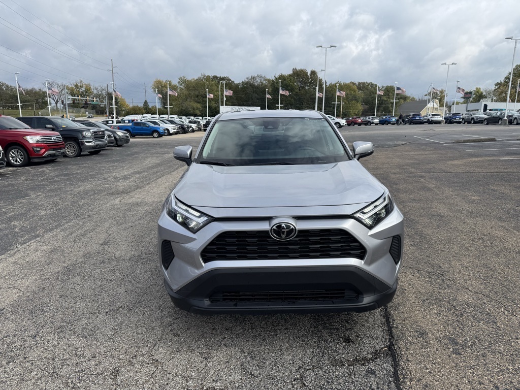 Used 2024 Toyota RAV4 LE with VIN 2T3K1RFV0RC283233 for sale in Kansas City