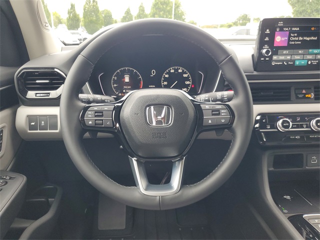 2025 Honda Pilot Touring photo 10