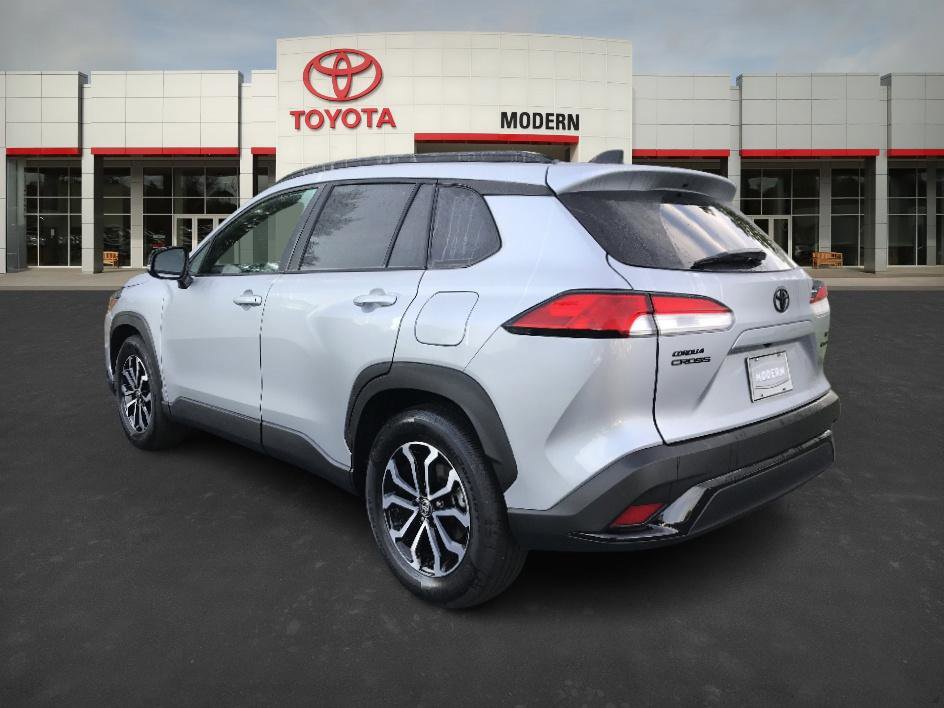 2025 Toyota Corolla Cross Hybrid SE photo 3
