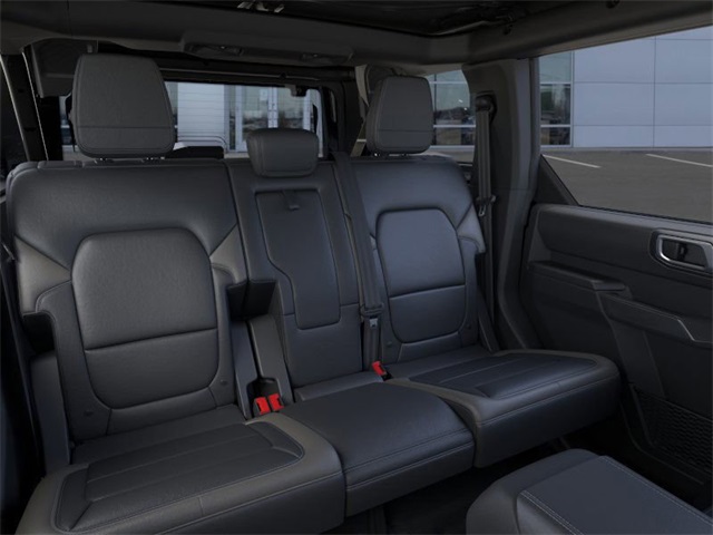 2025 Ford Bronco Outer Banks photo 11
