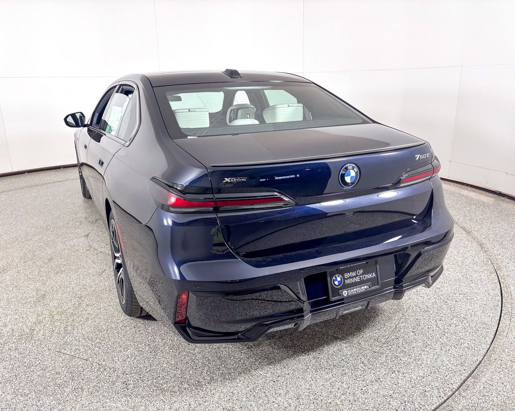 2025 Bmw 750e 750e xDrive photo 10