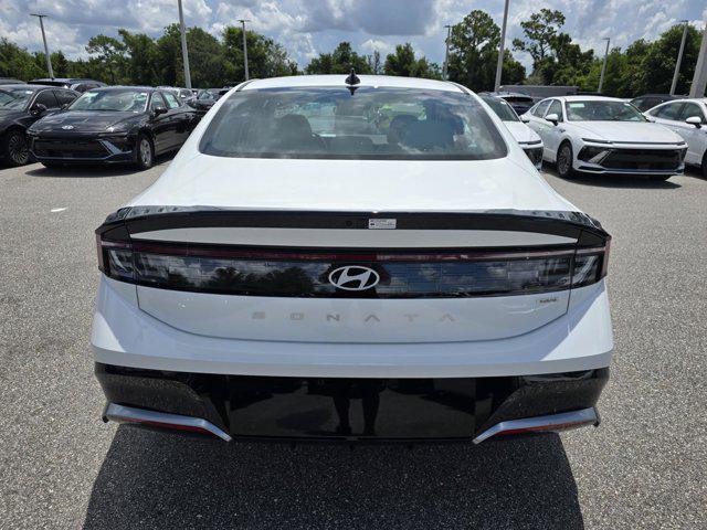 2025 Hyundai Sonata Hybrid SEL photo 4