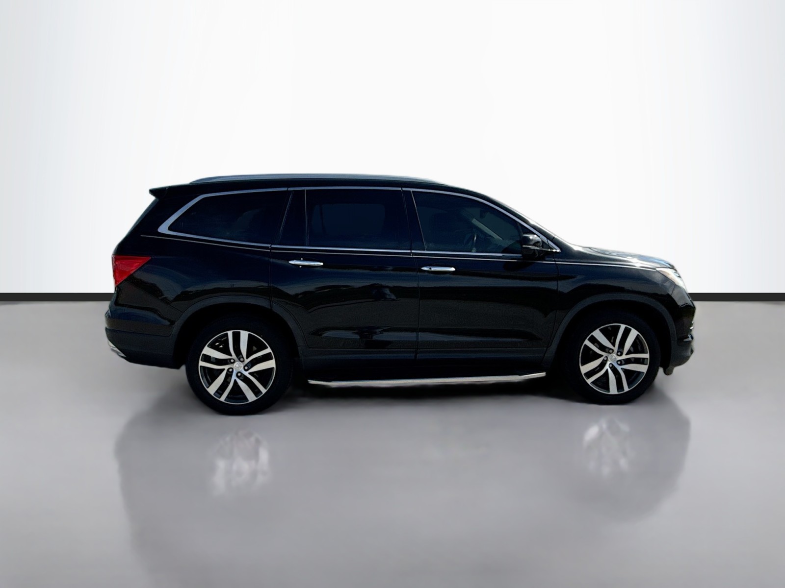 2018 Honda Pilot Elite photo 4