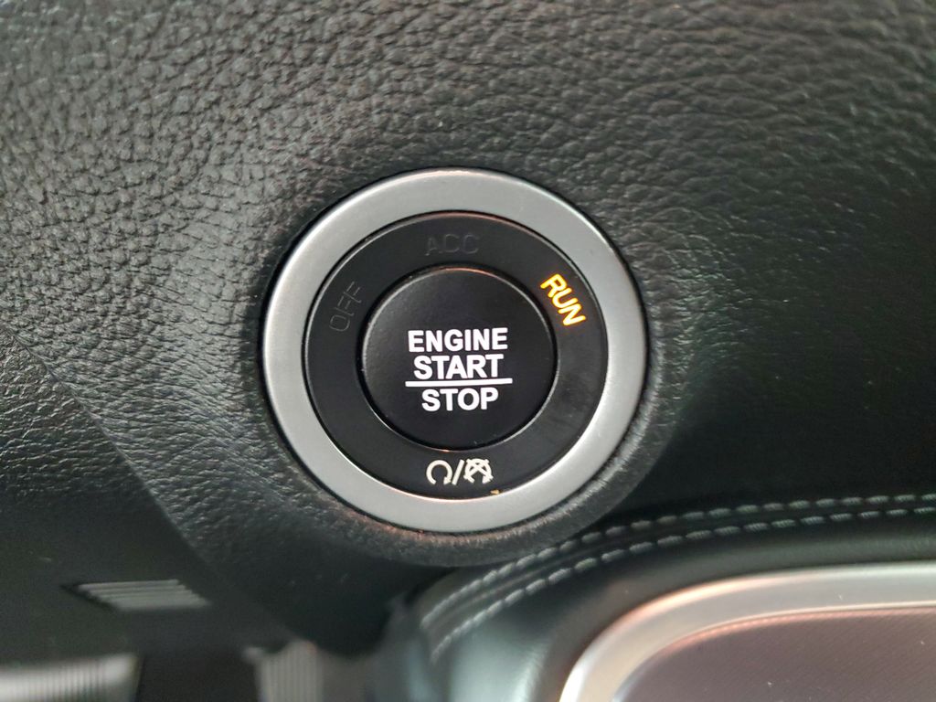 2020 Dodge Challenger SXT photo 20