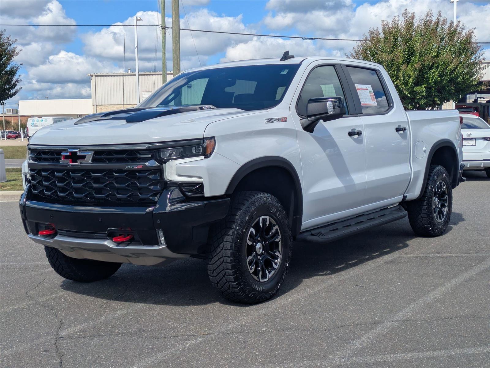 2025 Chevrolet Silverado 1500 ZR2's photo