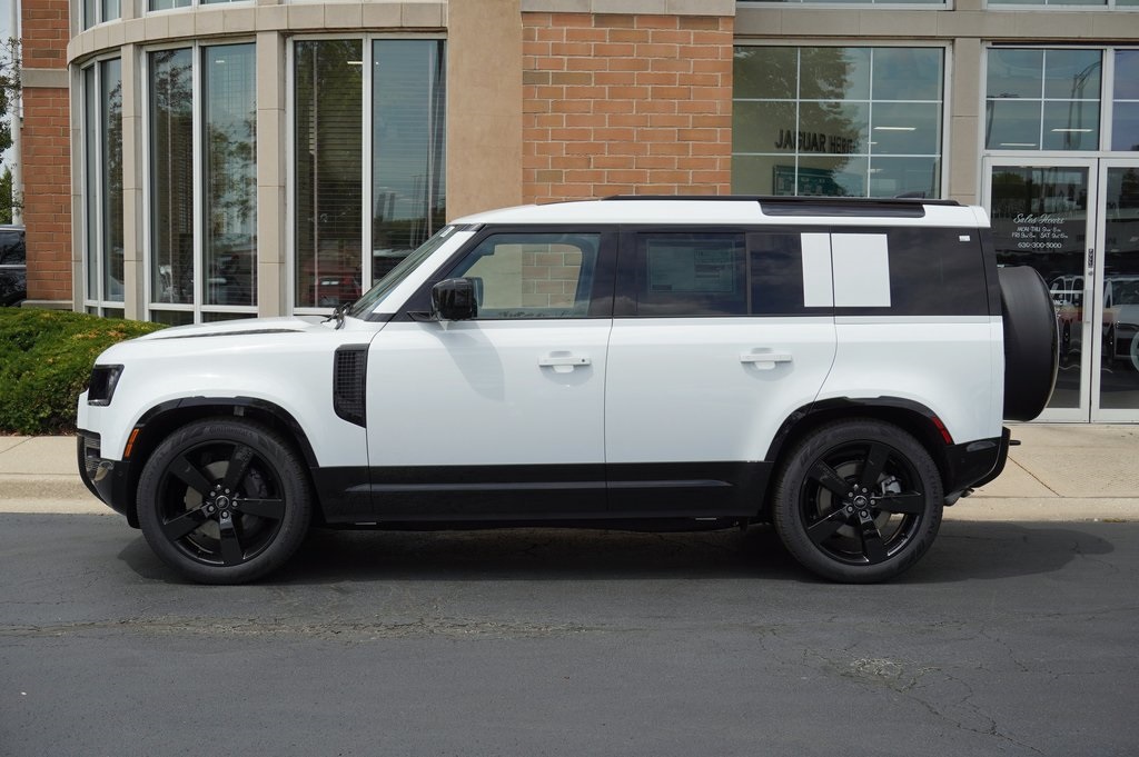2025 Land Rover Defender 110 X-Dynamic SE photo 2