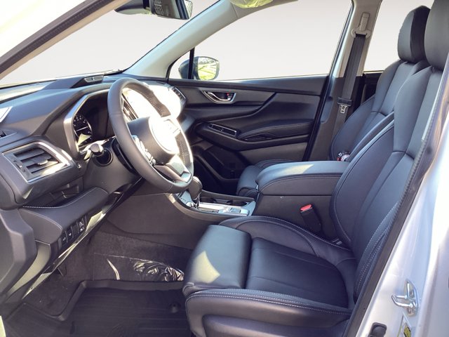 2025 Subaru Ascent Limited photo 8