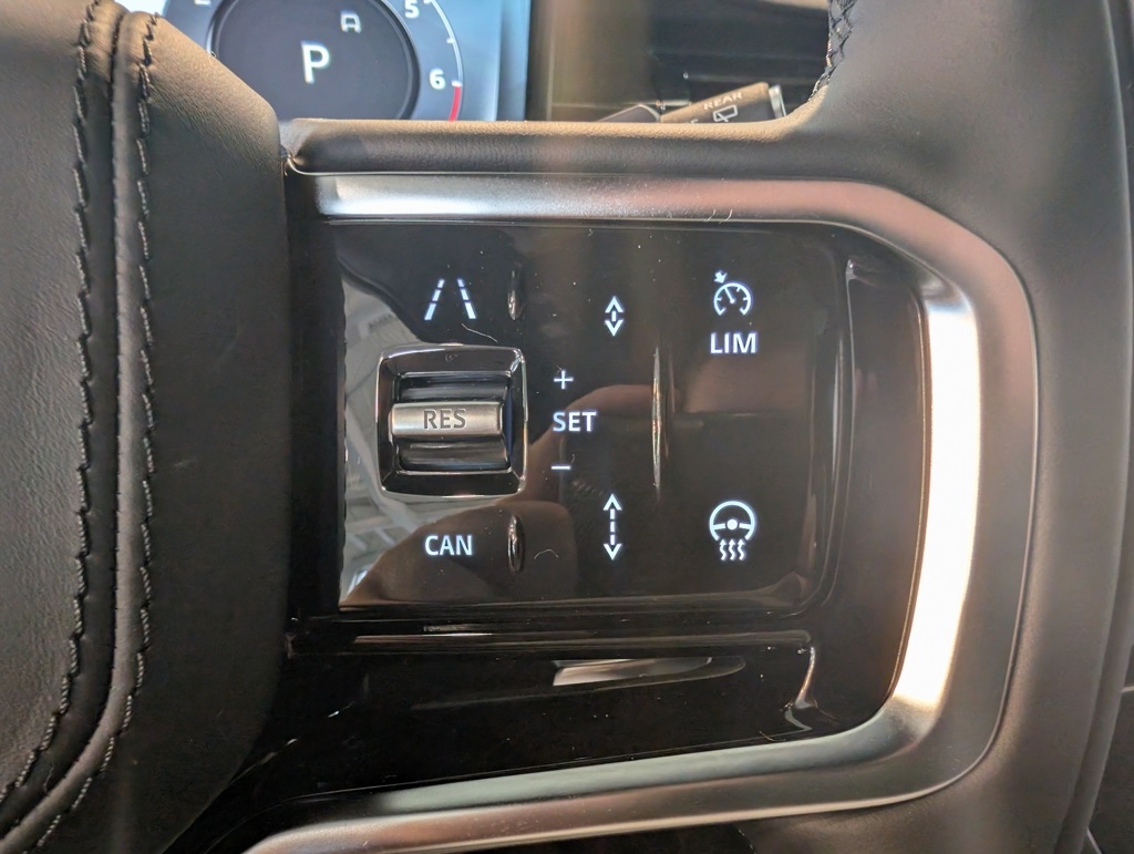 2025 Land Rover Range Rover Sport SE photo 16