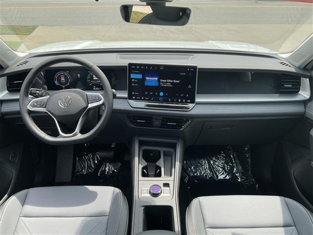 2025 Volkswagen Tiguan SE photo 4