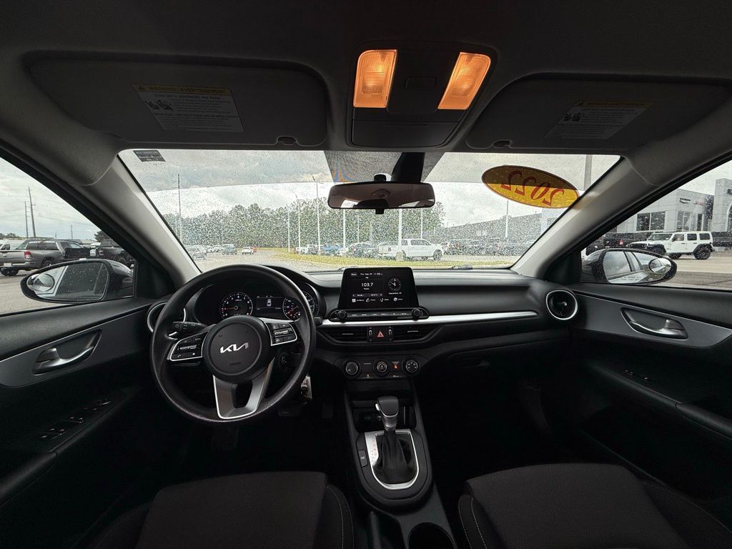 2022 Kia Forte LXS photo 12
