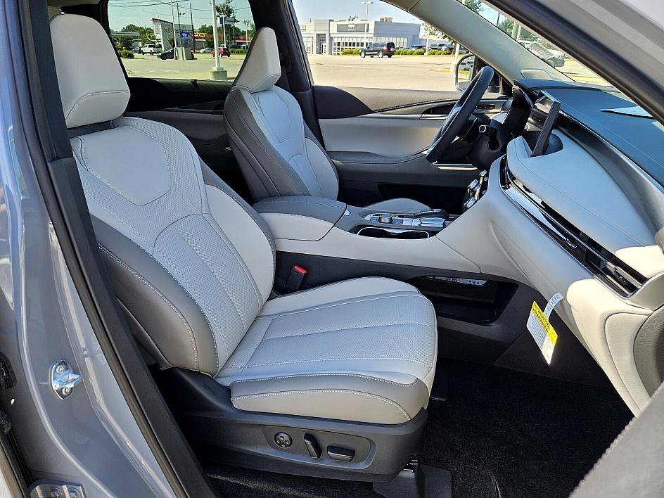 2026 Infiniti QX60 Luxe photo 14