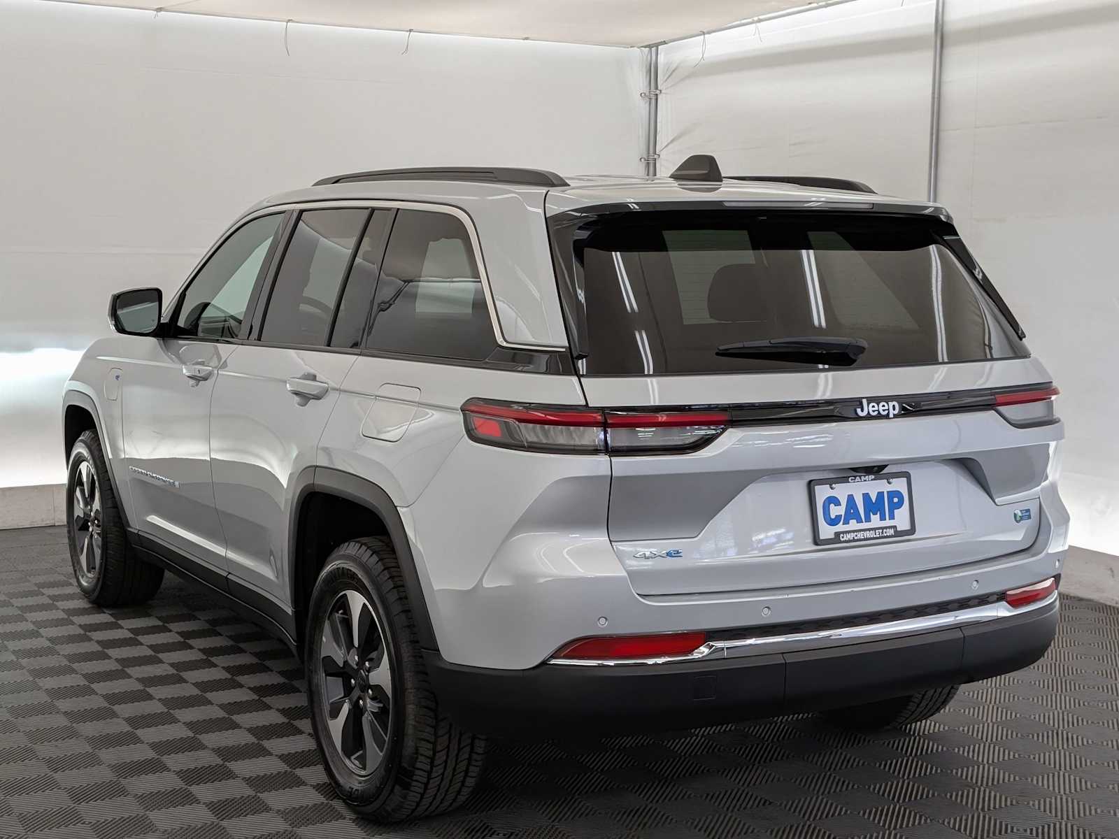 2024 Jeep Cherokee Limited 4xe photo 3