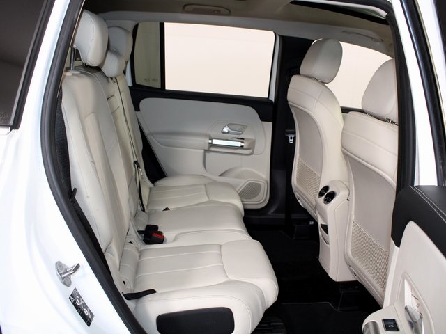 2020 Mercedes Benz GLB 250 photo 23