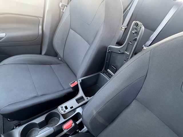 2025 Nissan Kicks Play S photo 17