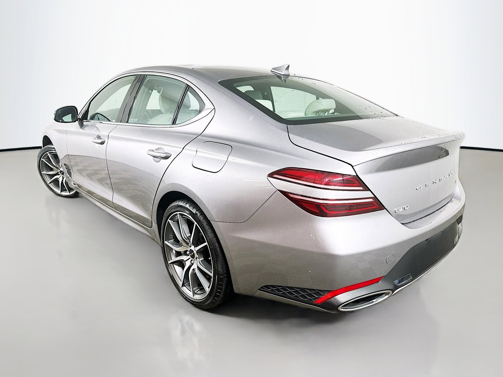 2025 Genesis G70 2.5T photo 5