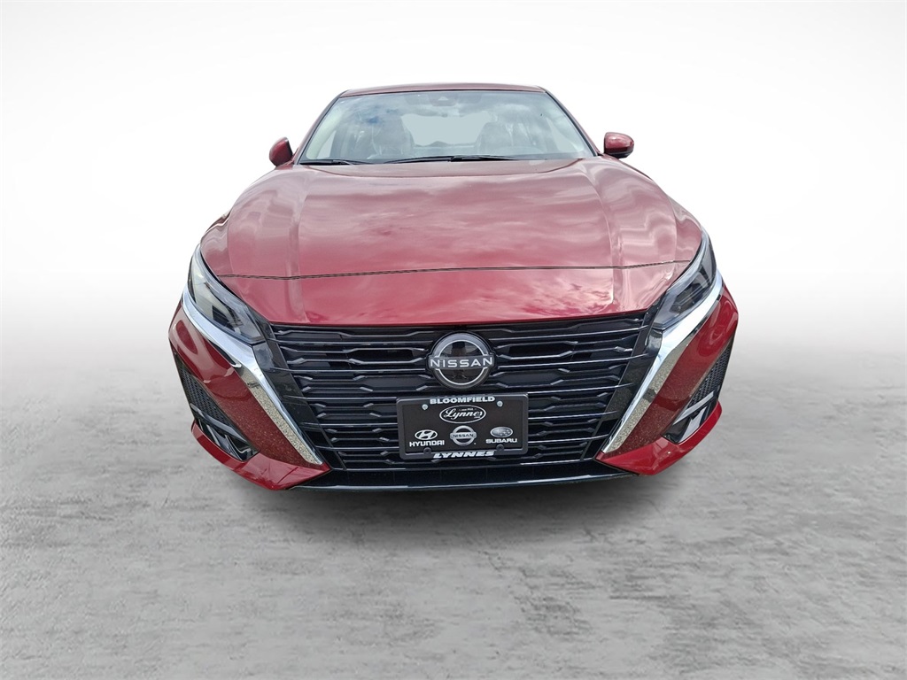 2025 Nissan Altima SL photo 2