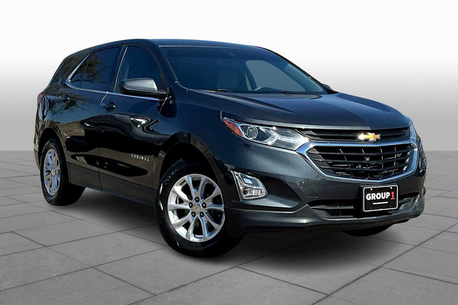 2020 Chevrolet Equinox LT photo 2