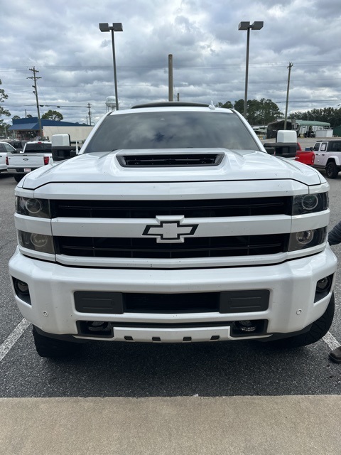 2019 Chevrolet Silverado 2500HD High Country photo 2