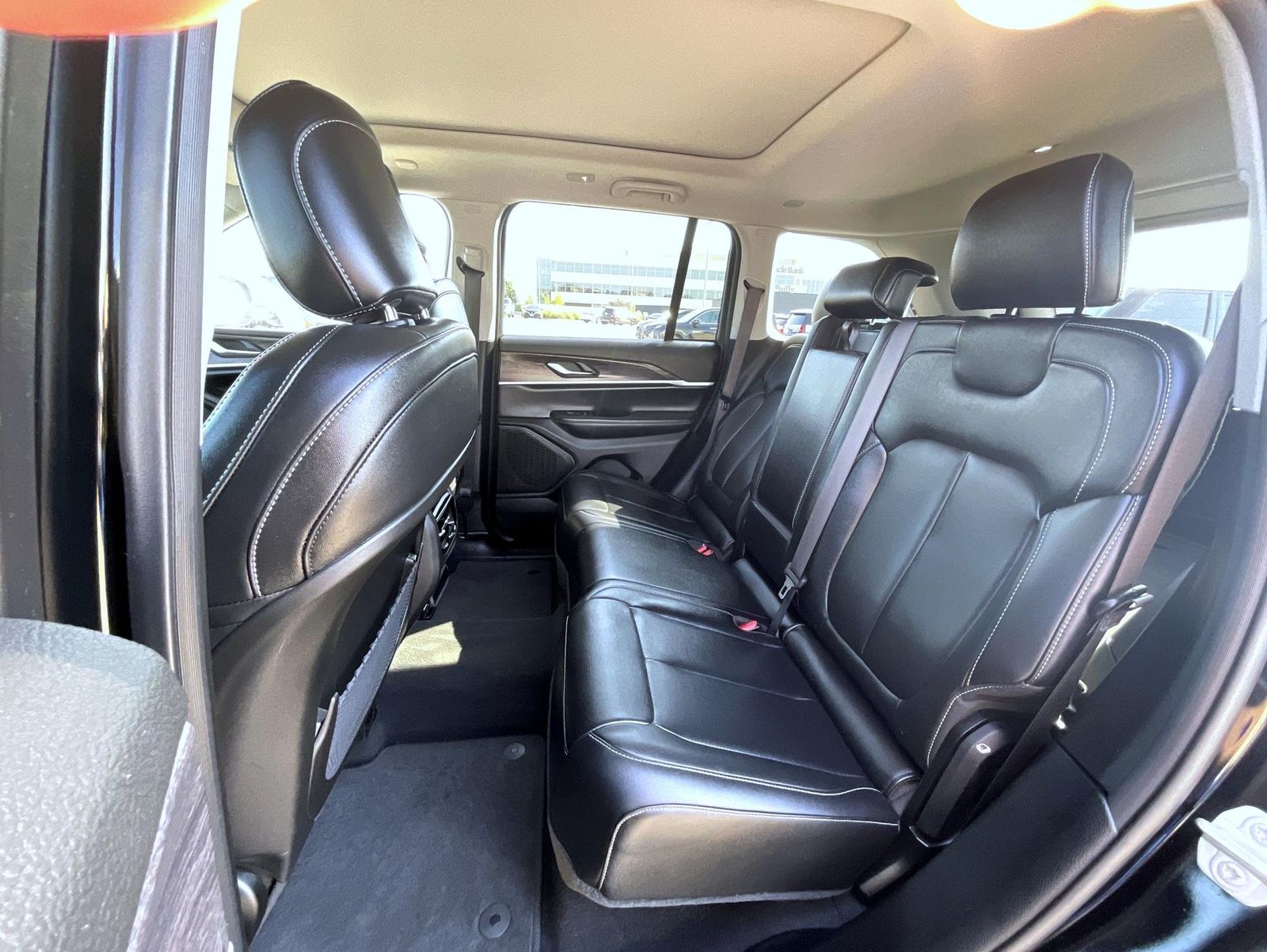 2023 Jeep Grand Cherokee Limited photo 17