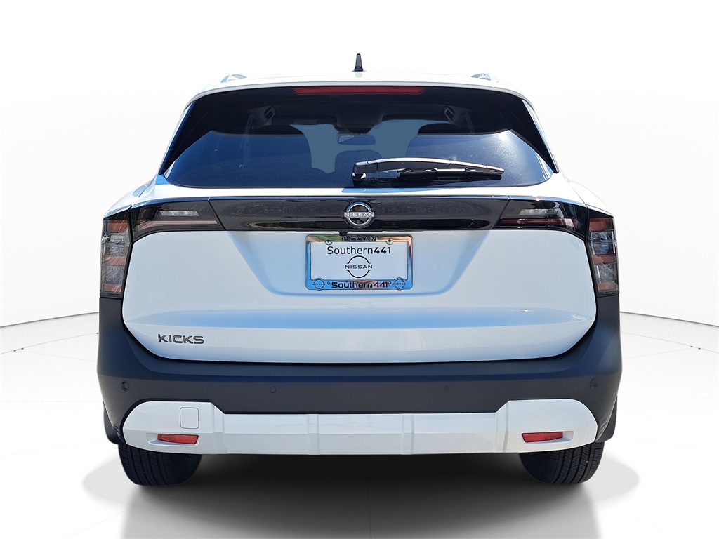 2026 Nissan Kicks SV photo 6