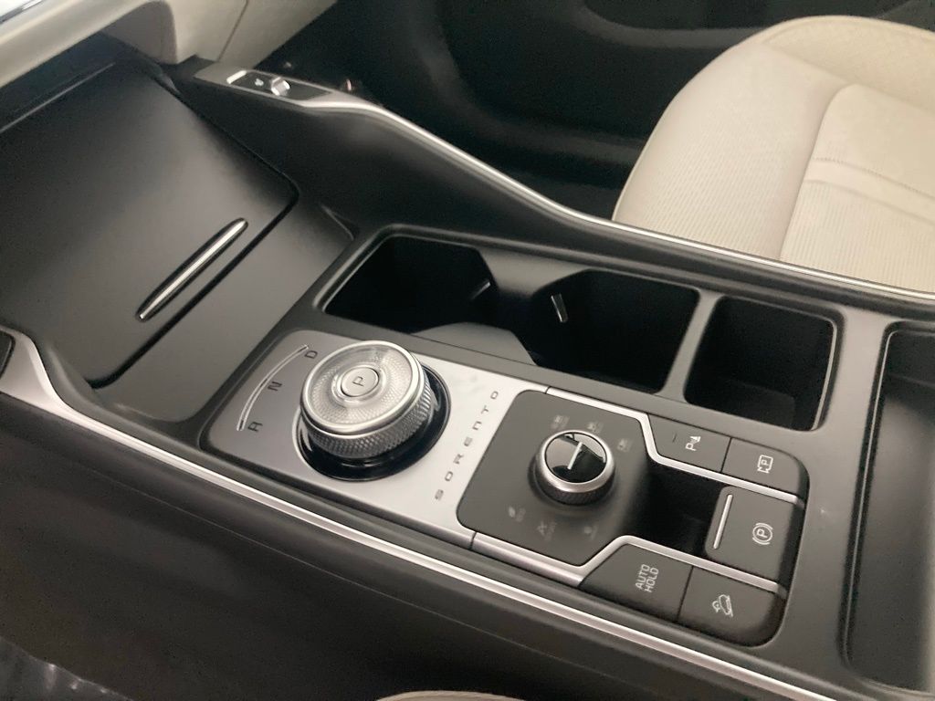 2026 Kia Sorento Hybrid EX photo 4