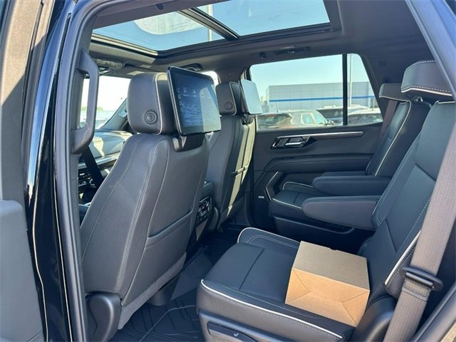 2026 Chevrolet Tahoe Premier photo 4