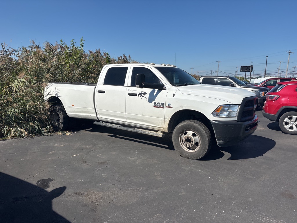 2017 Ram 3500 Tradesman photo 2