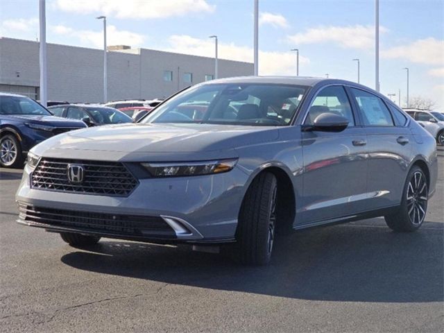 2025 Honda Accord Hybrid Touring photo 4
