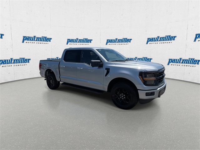 2025 Ford F-150 XLT photo 2
