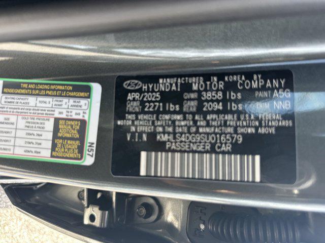 2025 Hyundai Elantra SEL Convenience photo 28