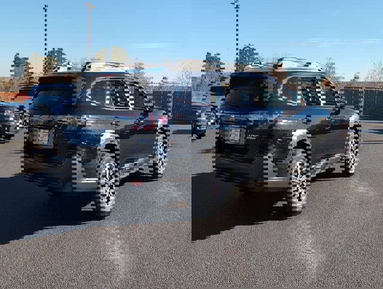 2025 Subaru Outback Premium photo 2