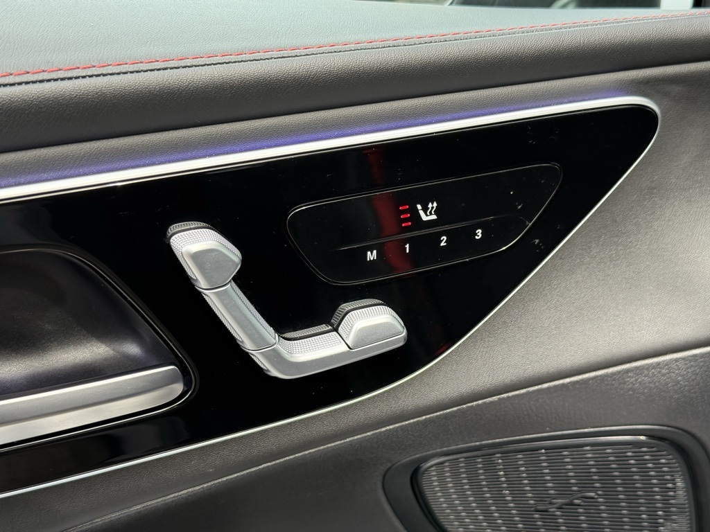 2025 Mercedes Benz GLC 43 AMG 4MATIC photo 4