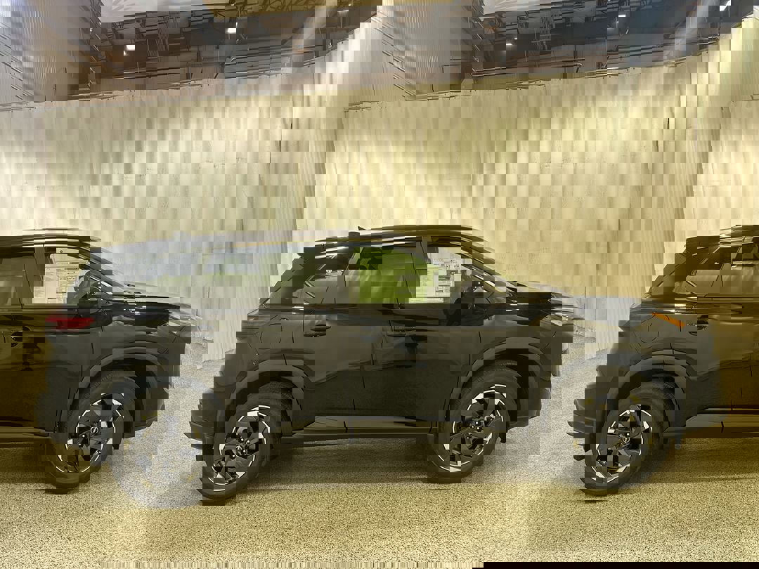 2026 Nissan Rogue SV photo 4