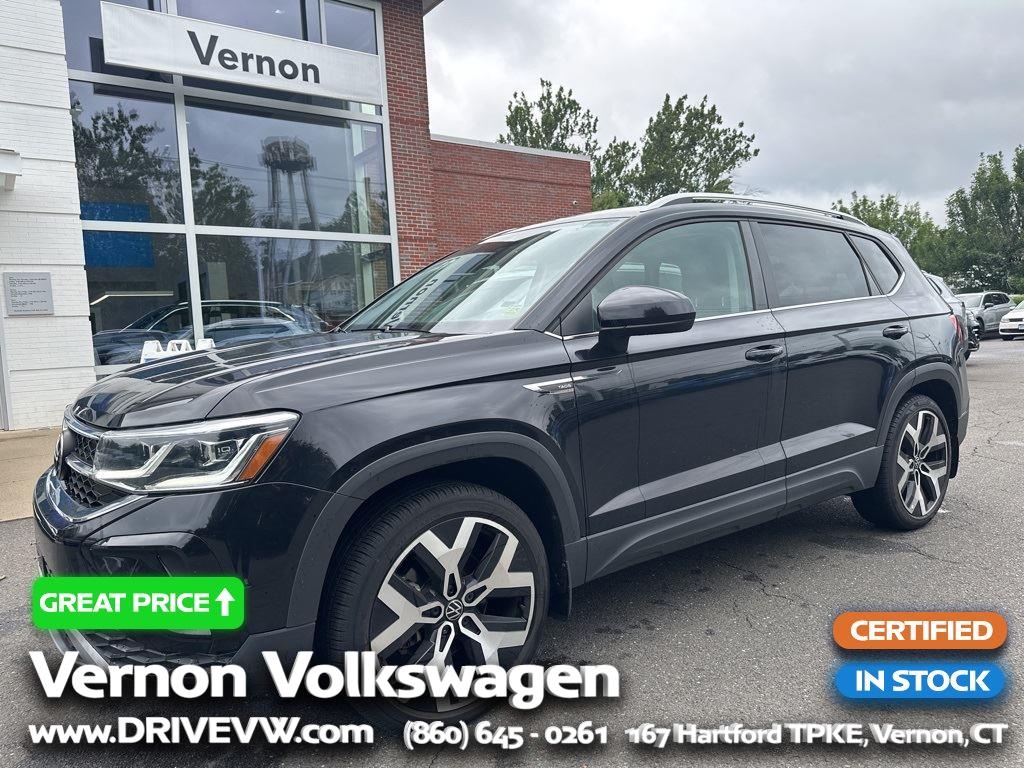 2022 Volkswagen Taos SEL's photo